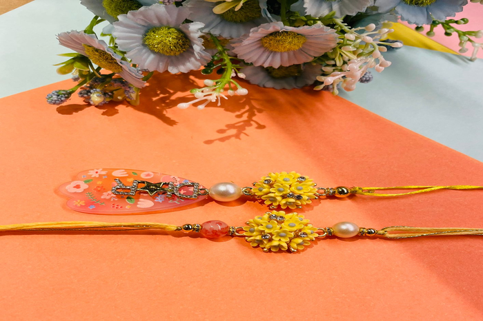 Manufacturer, Exporter, Importer, Supplier, Wholesaler, Retailer, Trader of Rakhi & Gifts in New Delhi, Delhi, India.